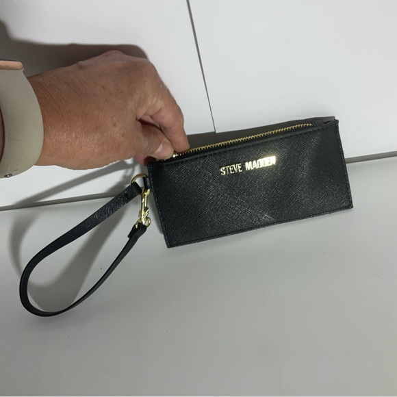 Steve Madden Black Zippered Four Card Wristlet w/Gold Hardware & Faux Gold Logo - Picture 12 of 16